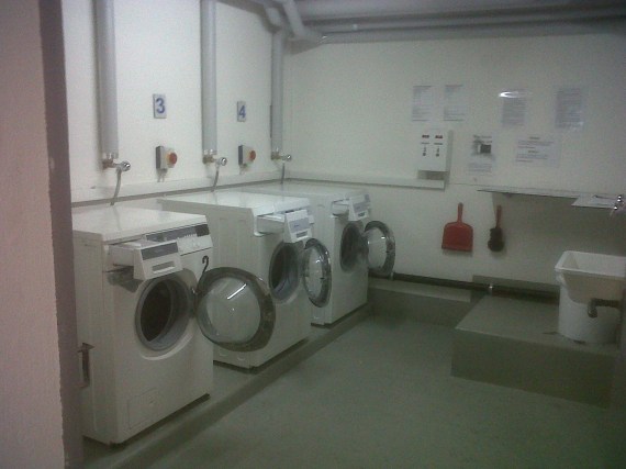 Actual laundry place where I used to do my laundry by Passainte Assem